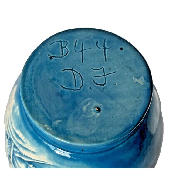 Signed 7” Tall Bright Blue & White Woodland Scene Bud Vase (Ginger Jar W/O Lid) - Picture 3 of 16